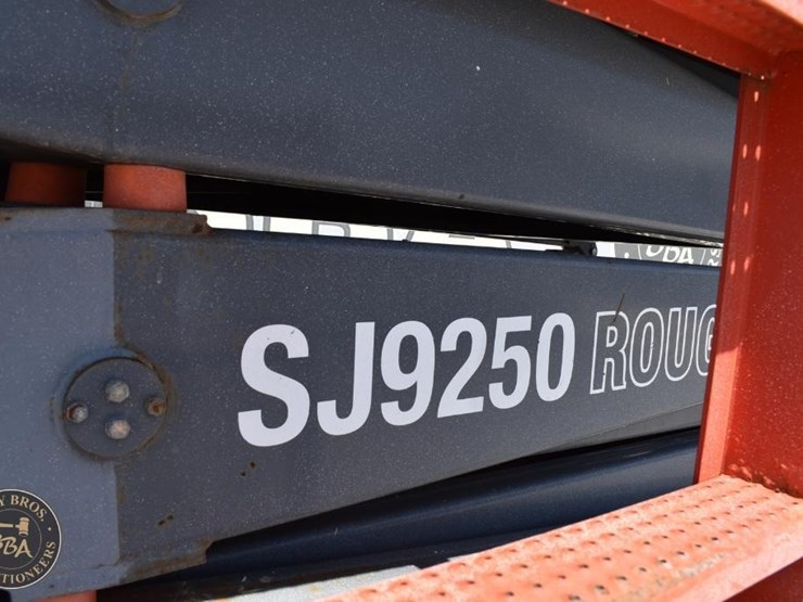 skyjack-sj9250rt-image-25