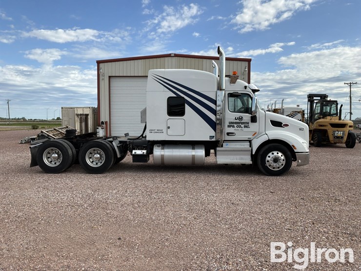2020-peterbilt-579-image-4