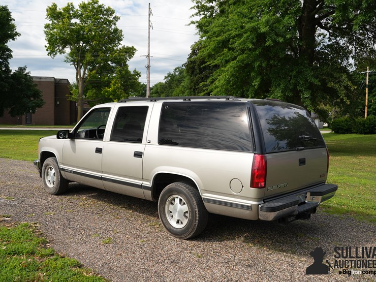 1999-gmc-suburban-image-7