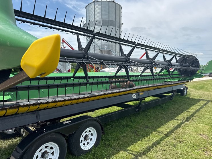 2015-john-deere-630fd-image-1