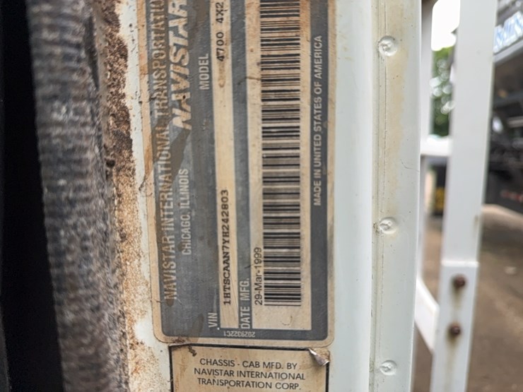 2000-case-ih-4700-image-35