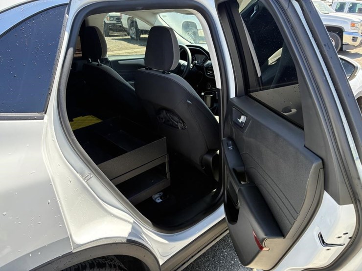 2021-ford-escape-image-10