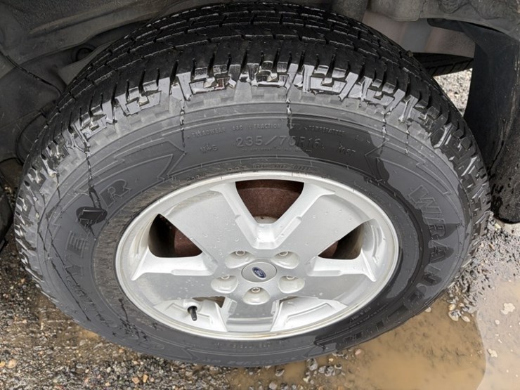 2012-ford-escape-image-15