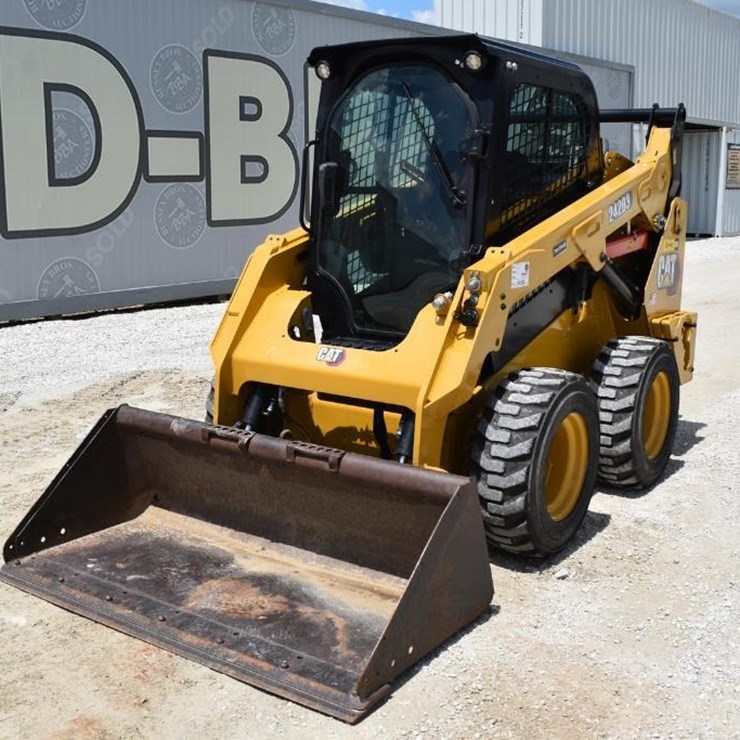 2023 CATERPILLAR 242D3