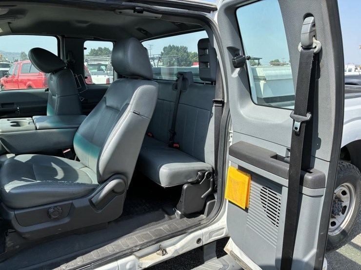 2011-ford-f250-image-14