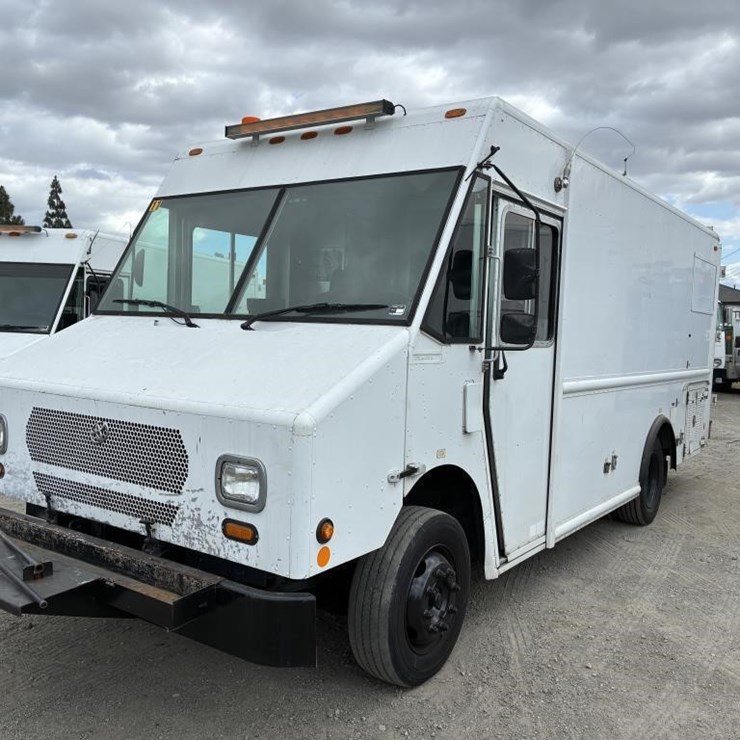 2008 WORKHORSE W62
