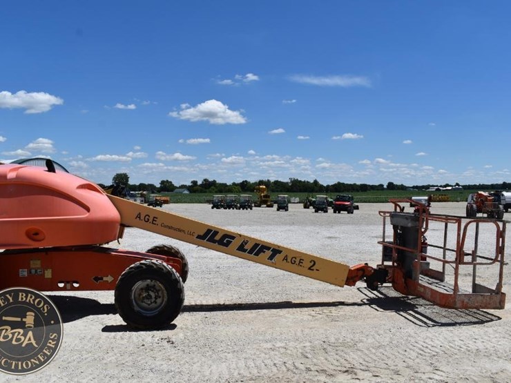 2005-jlg-400s-image-7