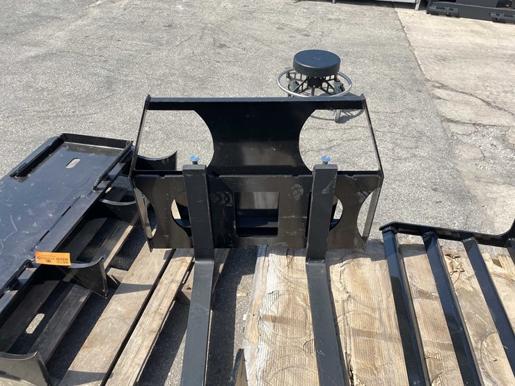 #9471-•-36"-mini-universal-attachment-fork-frame-(o3)-image-2