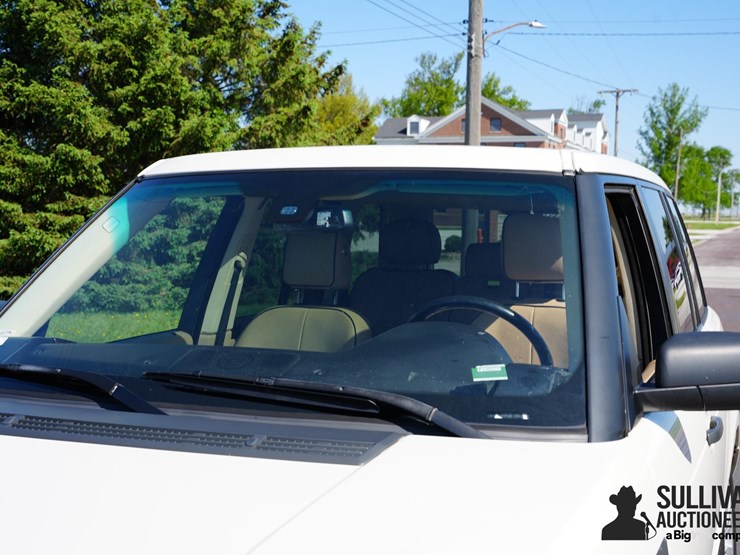 2010-land-rover-range-rover-hse-image-12