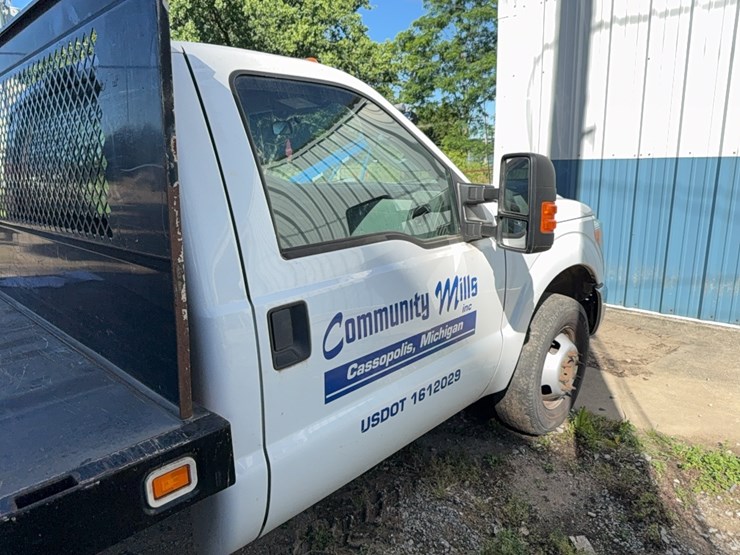 2016-ford-f350-image-26