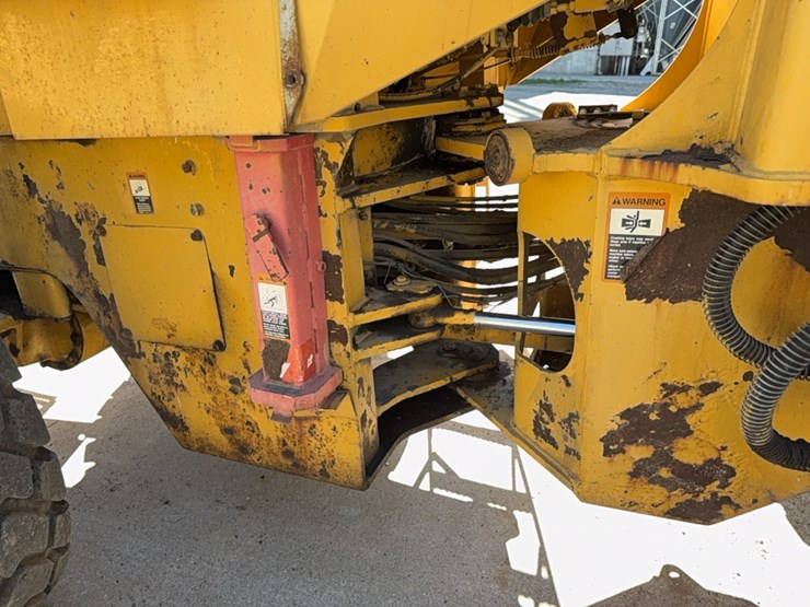 jd-444g-end-loader-image-15