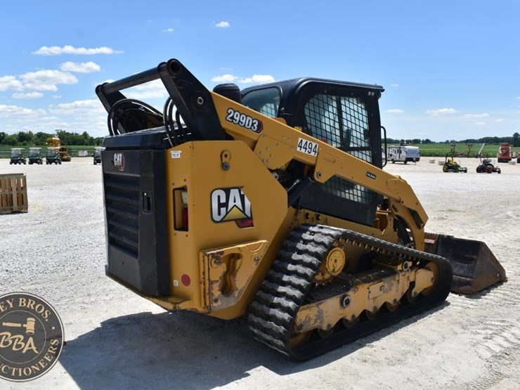 2023-caterpillar-299d3-image-16