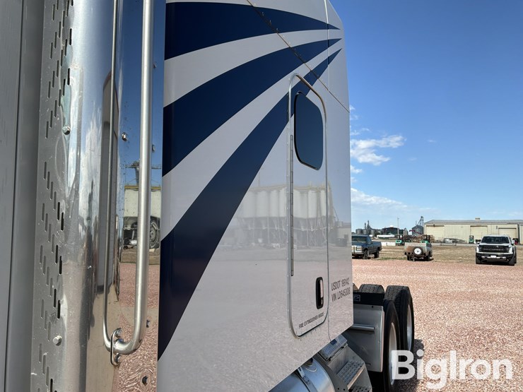 2020-peterbilt-579-image-16