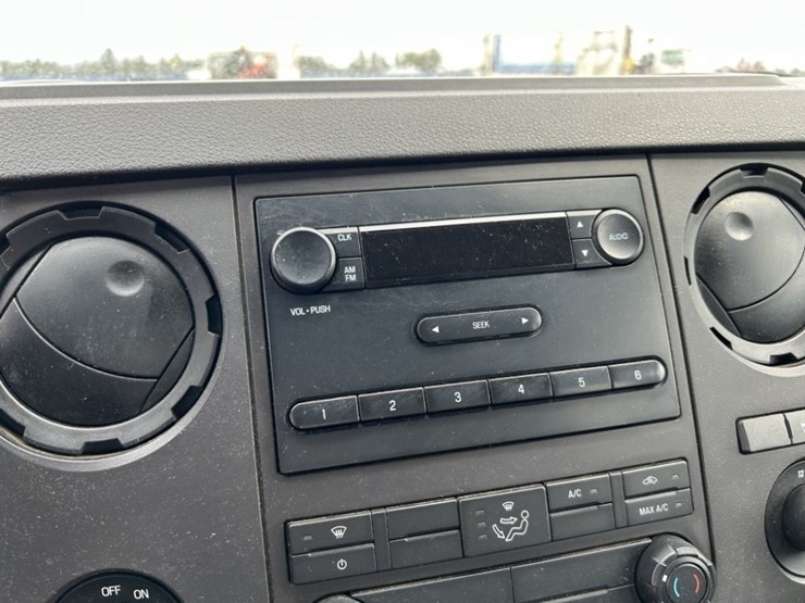 2012-ford-f350-sd-image-24