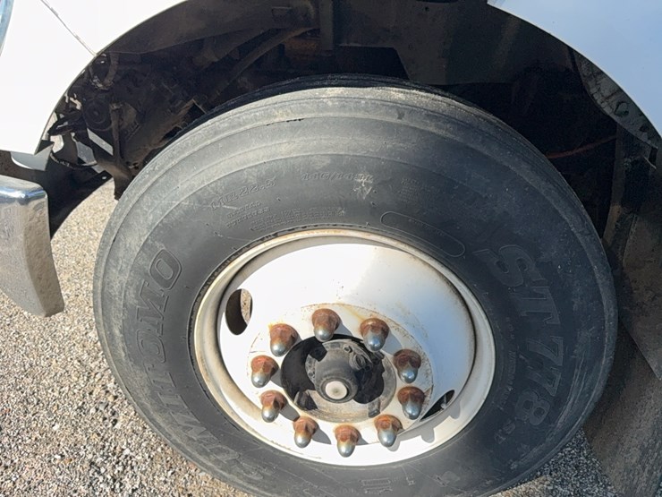 2005-ford-f750-image-6