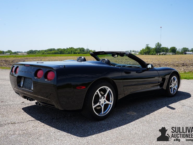 run-#74---2001-chevrolet-corvette-convertible-image-12