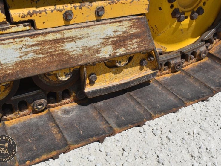 2022-deere-650k-lgp-image-32