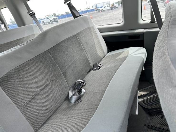 2005-ford-e350-xlt-sd-image-30