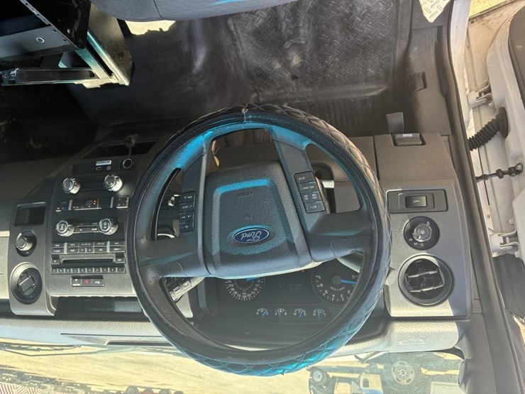 2014-ford-f150-image-15