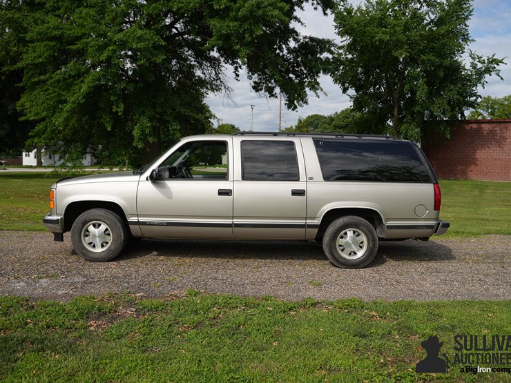1999-gmc-suburban-image-8