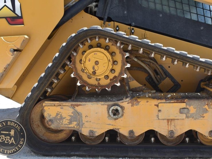 2023-caterpillar-299d3-image-44