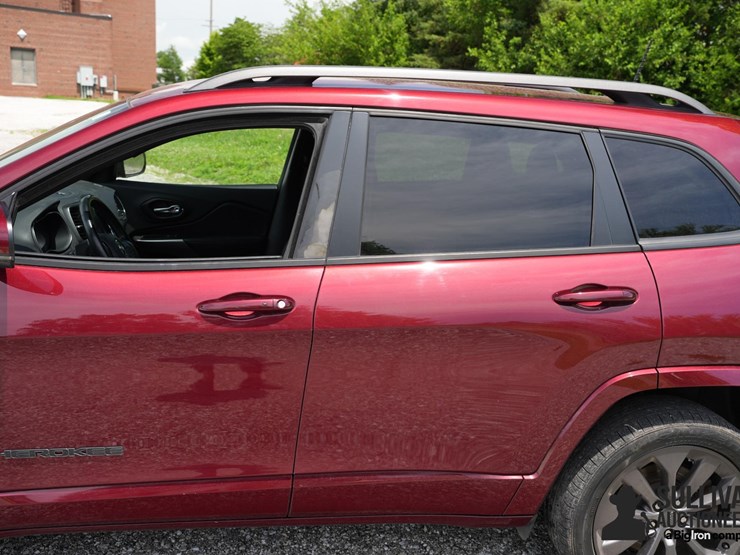 2020-jeep-cherokee-image-17