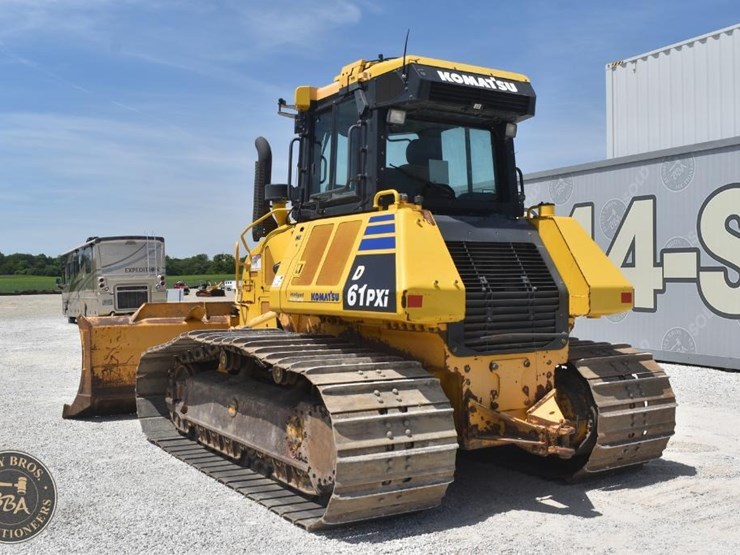 2020-komatsu-d61pxi-24-image-4