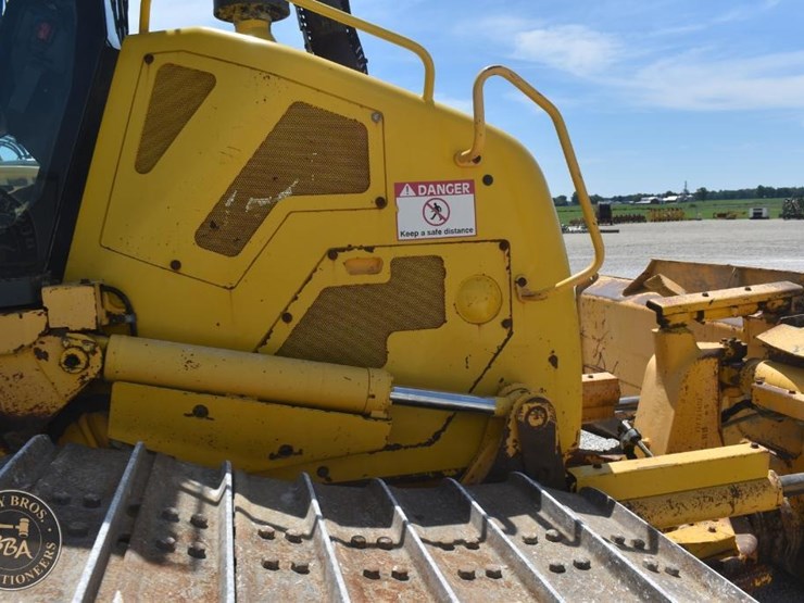 2020-komatsu-d61pxi-24-image-42