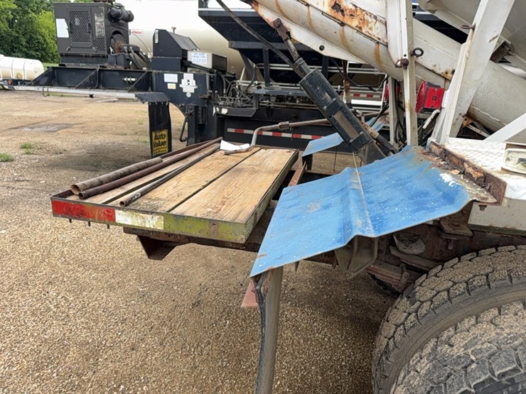 2000-case-ih-4700-image-12