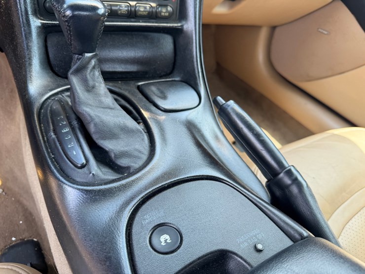 #47184-•-2001-chevrolet-corvette-convertible-1g1yy32gx15121283-inv#47184-image-48