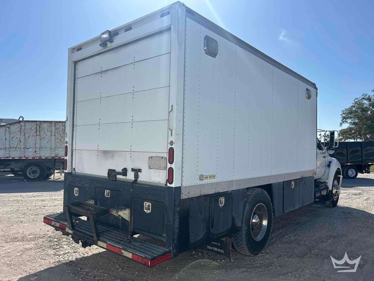 2008-ford-f750-image-3