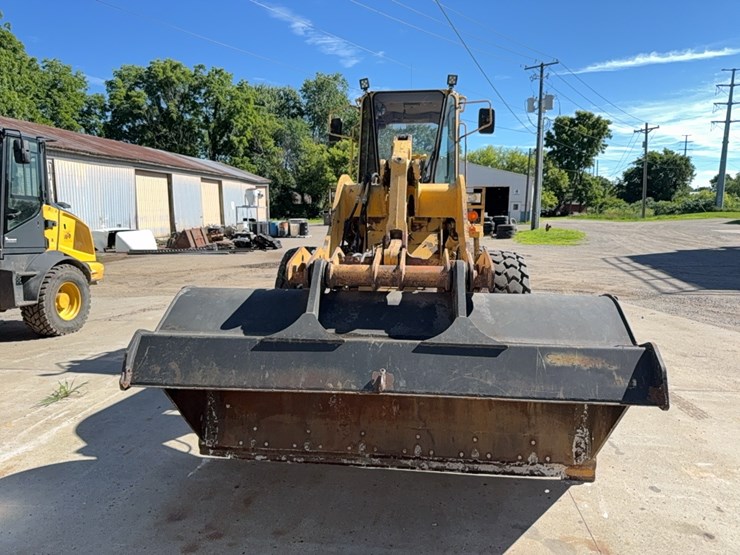 jd-444g-end-loader-image-2