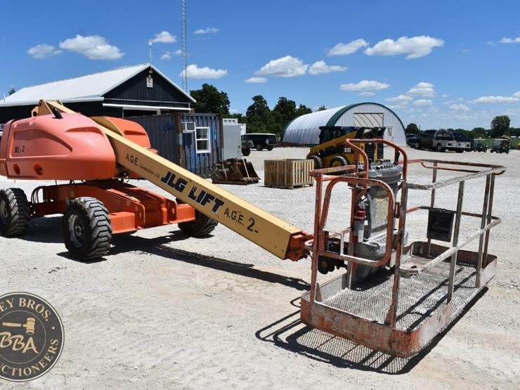 2005-jlg-400s-image-8