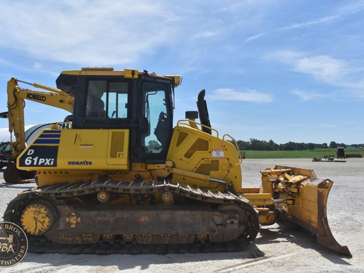 2020-komatsu-d61pxi-24-image-7