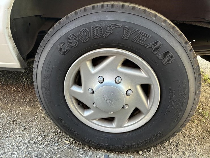 2013-ford-e350-sd-image-5