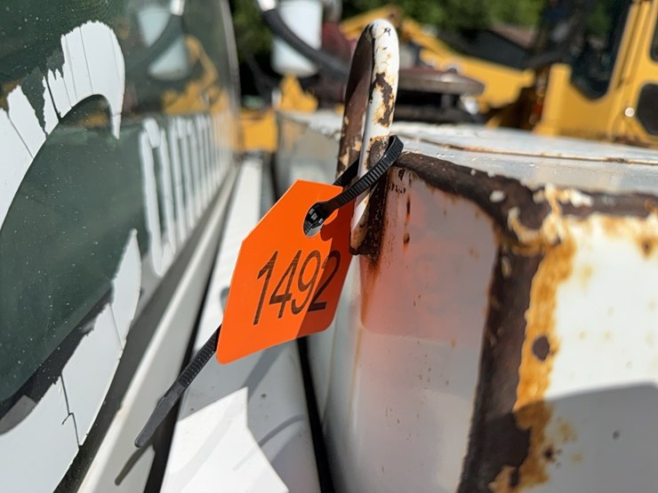 truck-bed-fuel-tank-image-2