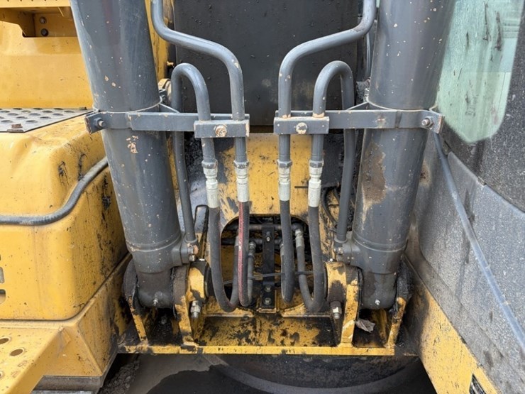 deere-130g-image-17
