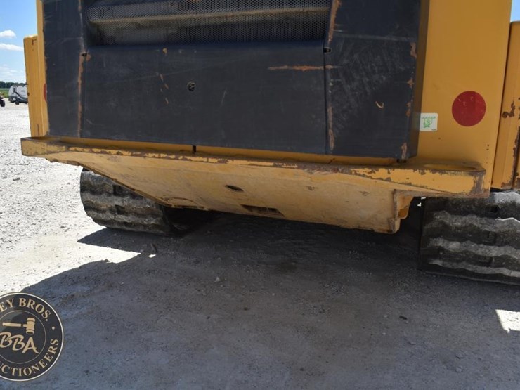 2023-caterpillar-299d3-image-34