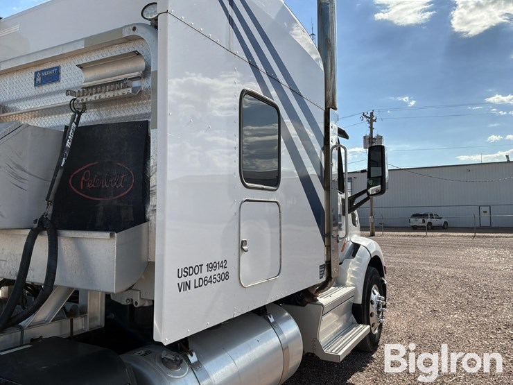 2020-peterbilt-579-image-19
