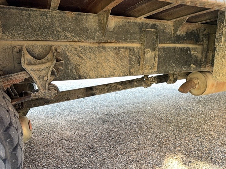 2005-ford-f750-image-16