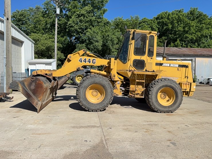 jd-444g-end-loader-image-5