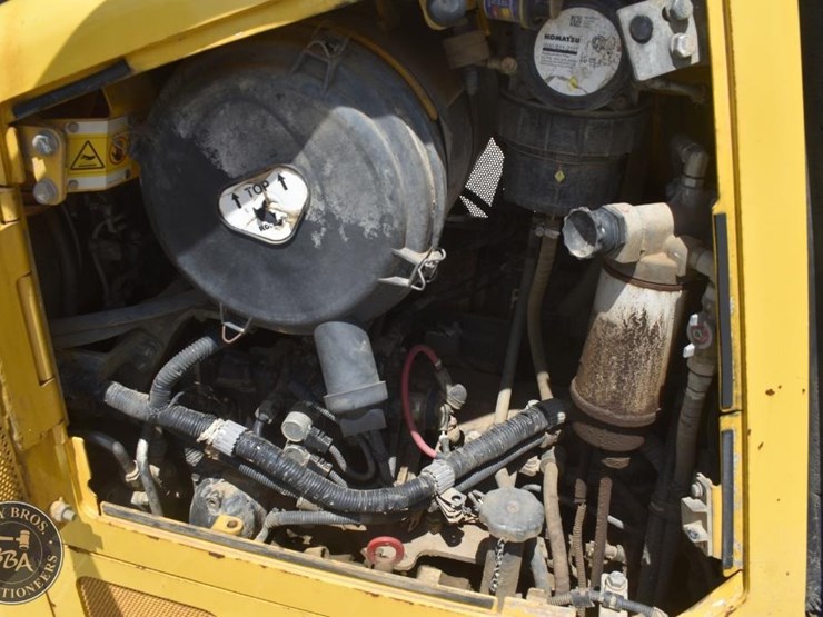 2020-komatsu-d61pxi-24-image-49