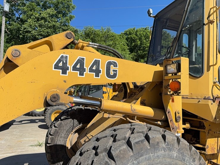 jd-444g-end-loader-image-23