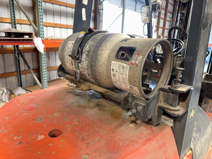 toyota-7fgu42-forklift-image-14