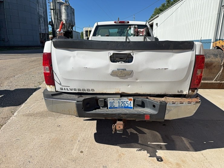 2008-chevrolet-2500-image-5