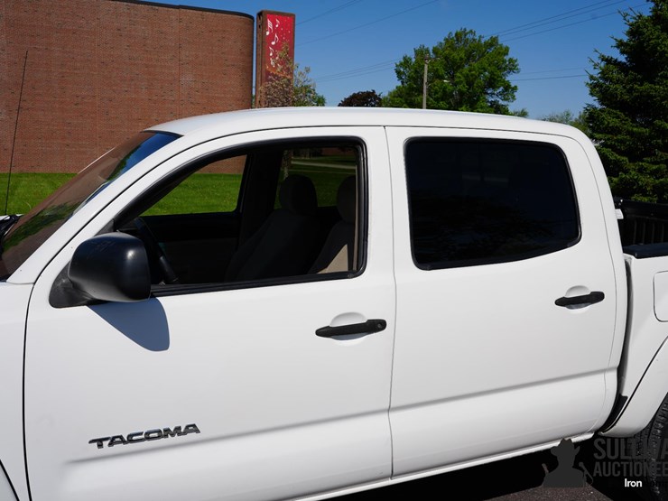 2006-toyota-tacoma-image-16