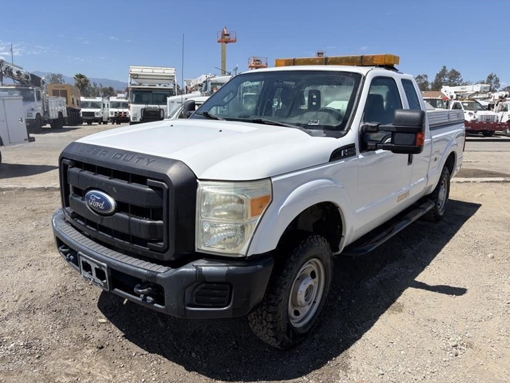 2011-ford-f250-image-1