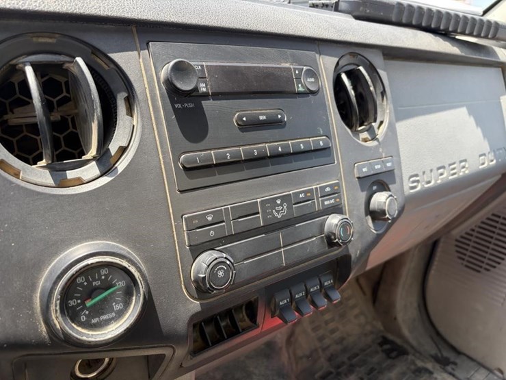 2013-ford-f750-image-18