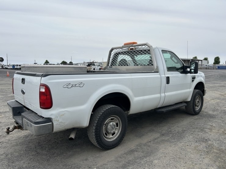 2010-ford-f250-xl-image-5