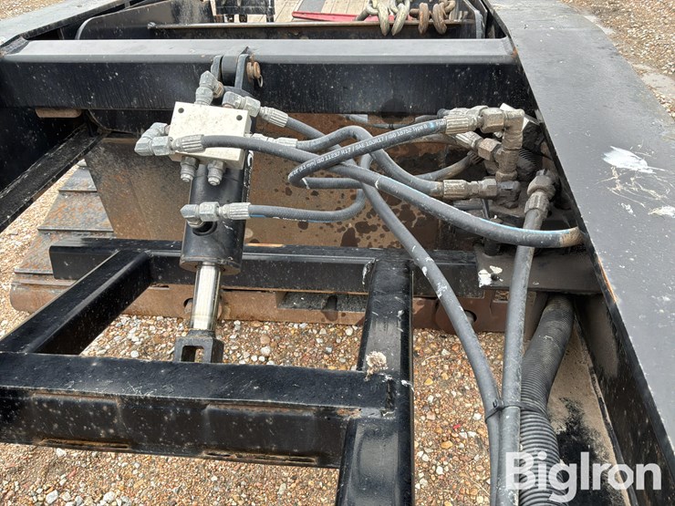 2023-muv-all-5370hdg-image-11